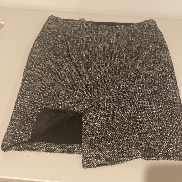 Jcrew skirt with matching jacket. Jacket is sold separately.Pristine condition. - Picture 5 of 6